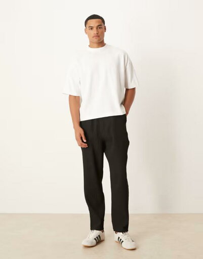 【送料無料】 エイソス メンズ カジュアルパンツ ボトムス ASOS DESIGN plisse tapered pants in black Black 【送料無料】 エイソス メンズ カジュアルパンツ ボトムス ASOS DESIGN plisse tapered pants in black Black