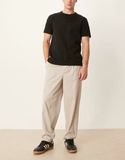 【送料無料】 エイソス メンズ カジュアルパンツ ボトムス ASOS DESIGN carrot fit smart chino pants in stone Dove