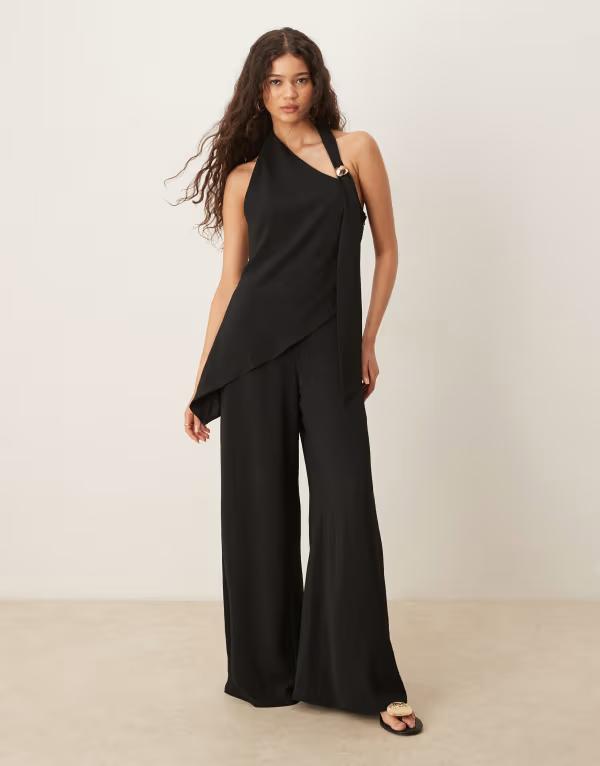 【送料無料】 エイソス レディース ジャンプスーツ トップス ASOS DESIGN trim detail halter overlay jumpsuit in black Black