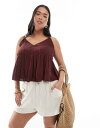 【送料無料】 エイソス レディース シャツ トップス ASOS DESIGN Curve v neck shirred cami top in chocolat...