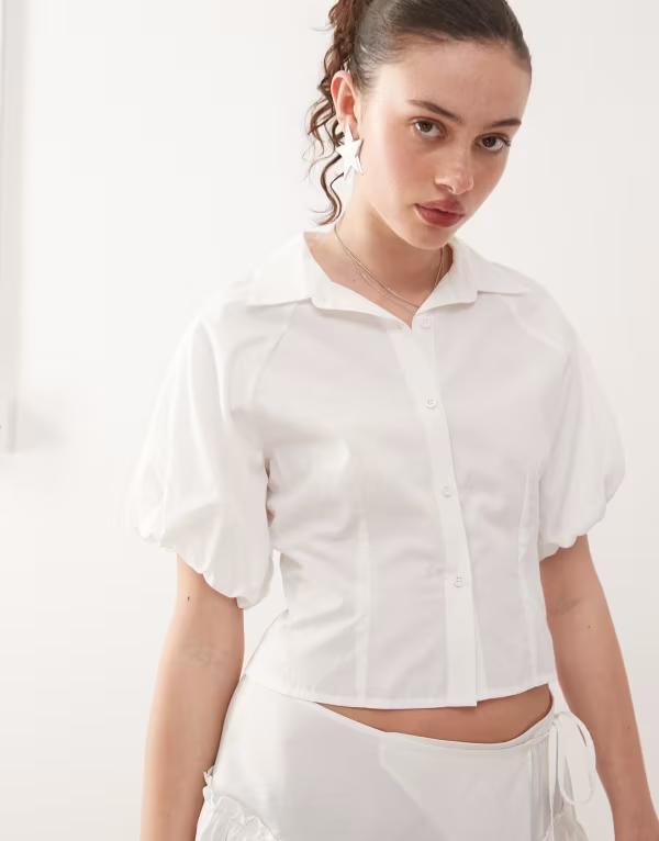 コルージョン レディース トップス シャツ 中綿キルト シャツ WHITE Collusion puff sleeve cinched shirt in white - part of a set