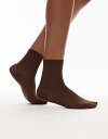【送料無料】 トップショップ レディース 靴下 アンダーウェア Topshop sheer ribbed socks in chocolate Chocolate