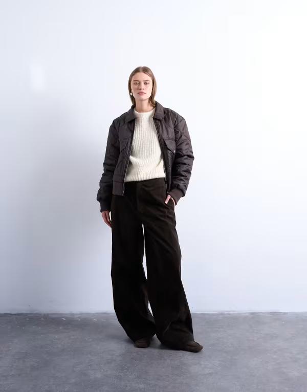 【送料無料】 トップショップ レディース ジャケット・ブルゾン アウター Topshop collared liner cropped bomber jacket in chocolate chocolate