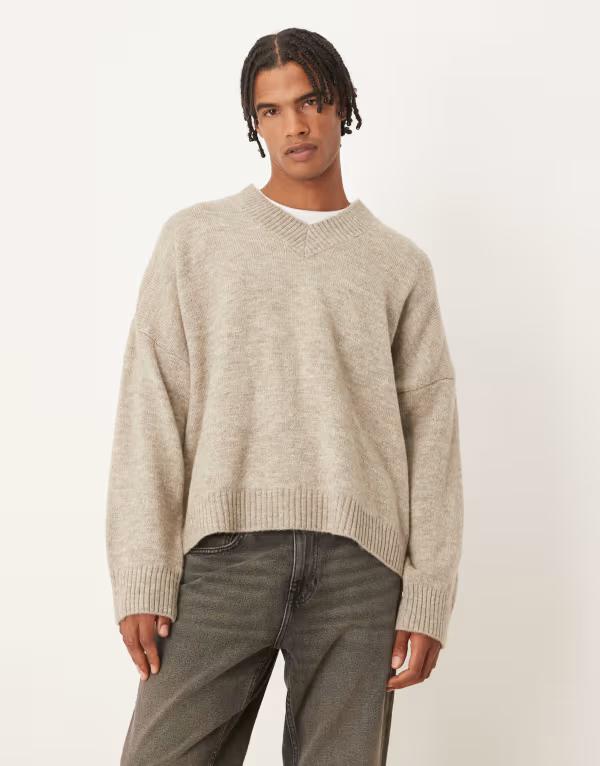 エイソス メンズ アウター ニット・セーター Vネック セーター ニット ASOS DESIGN super oversized boxy fit knit v neck sweater in stone Taupe トープ