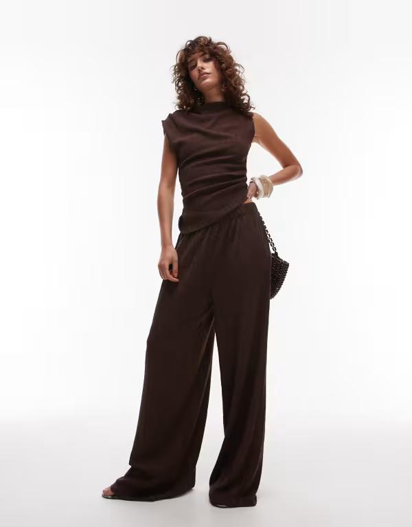 トップショップ レディース ボトムス カジュアルパンツ ワイドレッグ パンツ Topshop textured wide leg pants in chocolate brown - part of a set Chocolate チョコレート