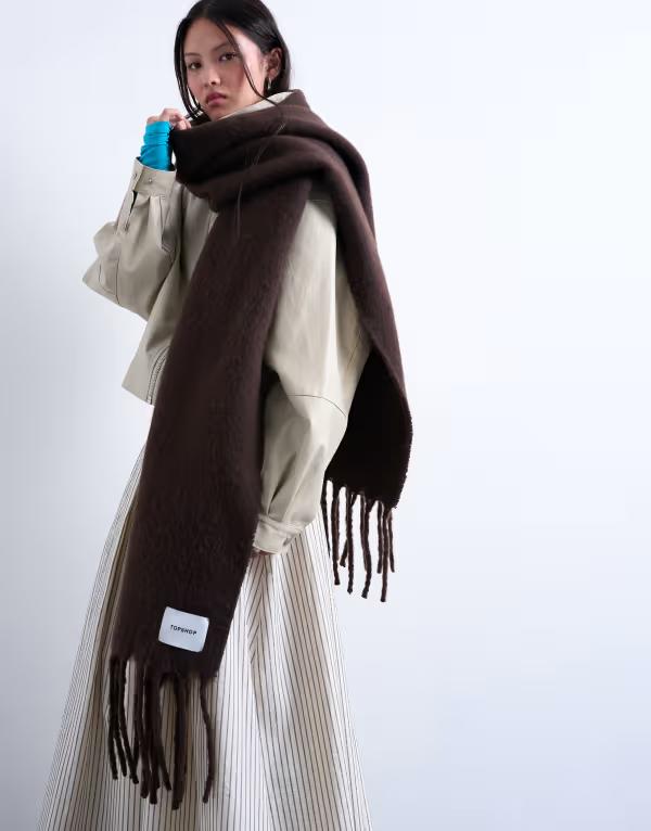 トップショップ レディース アクセサリー マフラー・ストール・スカーフ Topshop Sydney blanket scarf in chocolate Chocolate チョコレート