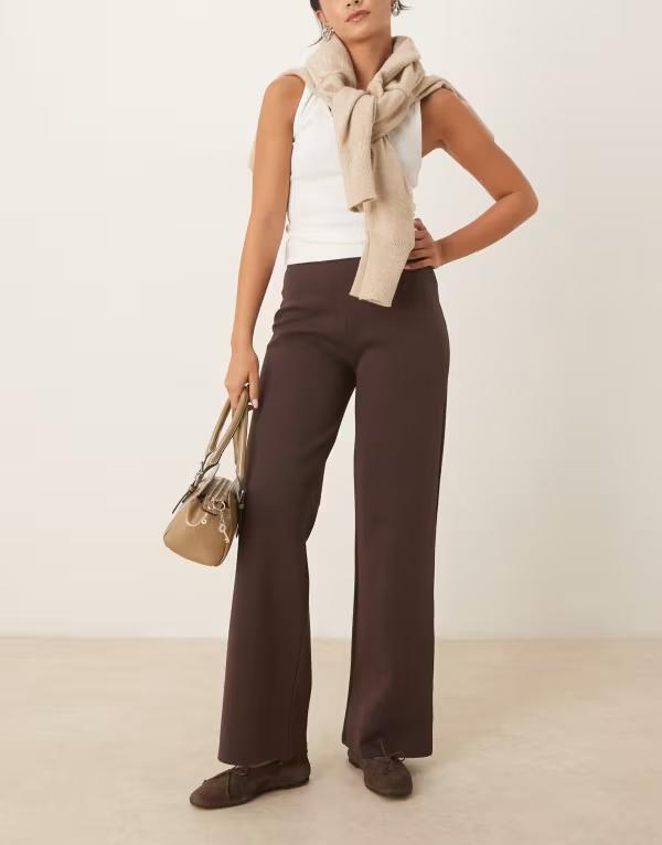 エイソス レディース ボトムス カジュアルパンツ ストレート パンツ ASOS DESIGN interlock straight leg mid rise pants with cinched back detail CHOCOLATE BROWN ブラウン