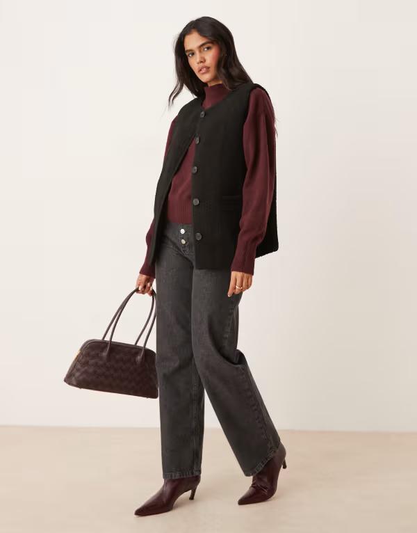 【送料無料】 ノーバディーズ チャイルド レディース ジャケット・ブルゾン アウター Nobody's Child button up teddy vest in black Black