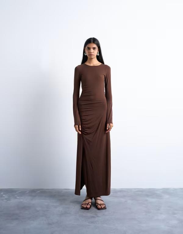 トップショップ レディース トップス ワンピース マキシワンピース ギャザー マキシ Topshop long sleeve ruched maxi dress in chocolate Chocolate チョコレート