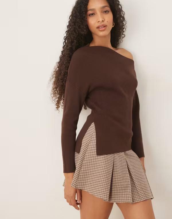 エイソス レディース アウター ニット・セーター アシンメトリー オフショルダー ニット ASOS DESIGN knit asymmetric off-shoulder top in rib in chocolate Chocolate チョコレート