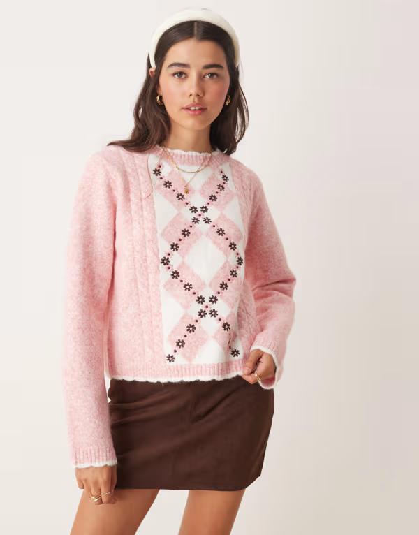 ミスセルフフリッジ レディース アウター ニット・セーター フラワー柄 セーター 刺繍 ニット フラワー Miss Selfridge diamond floral embroidered knit sweater Soft pink ピンク