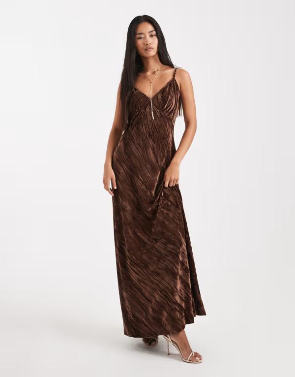 ヴェロモーダ レディース トップス ワンピース マキシワンピース ベルベット マキシ Vero Moda crinkle velvet cami maxi dress in chocolate Chocolate martini チョコレート