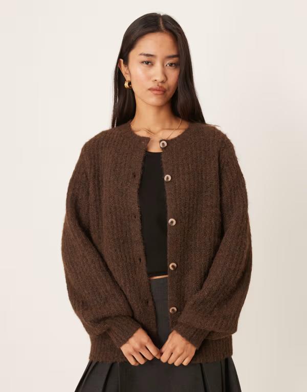 ヴィラ レディース アウター カーディガン ニット VILA fluffy textured knit cardigan in chocolate Coffee Bean コーヒー