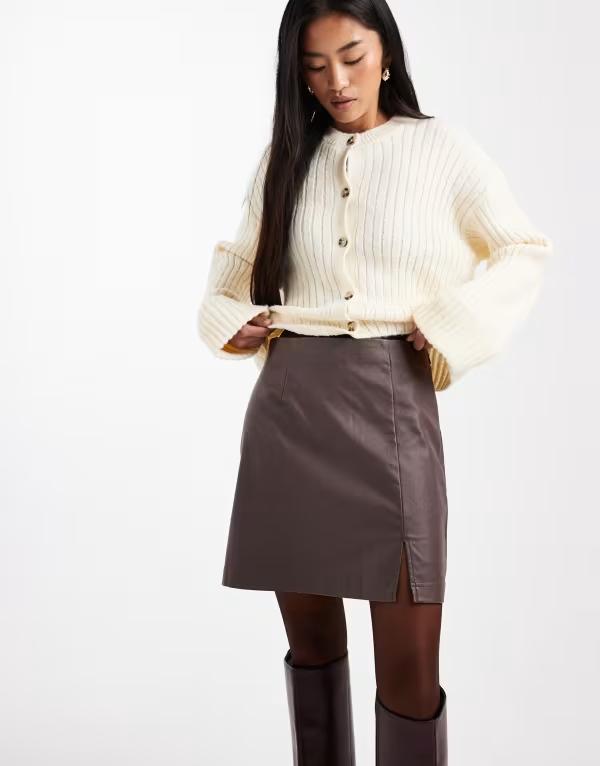 オブジェクト レディース ボトムス スカート ミニ コート レザー Object coated leather-look mini skirt in chocolate Seal brown ブラウン