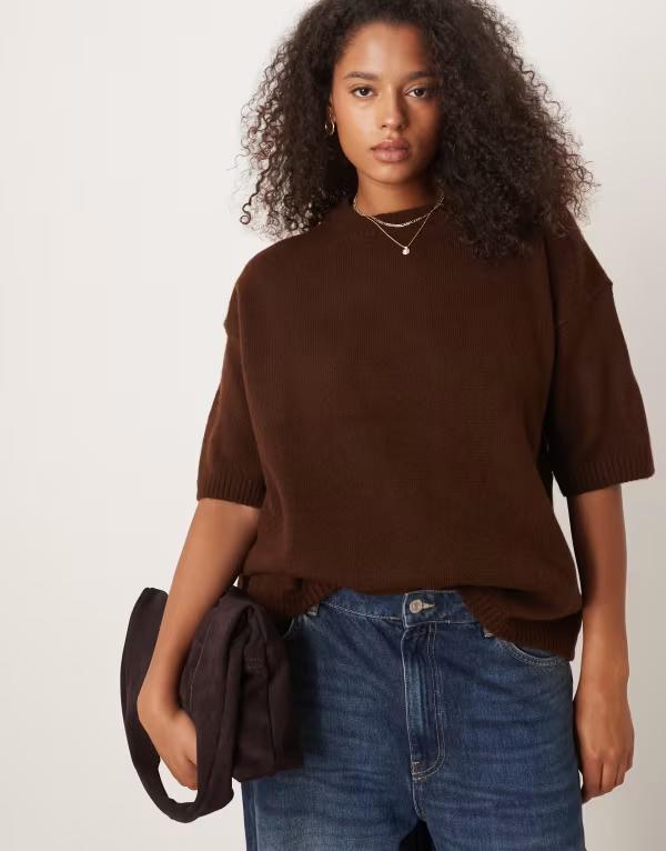 エイソス レディース アウター ニット・セーター クルーネック Tシャツ セーター シャツ ニット ASOS Curve ASOS DESIGN Curve knit crew neck fluffy T-shirt sweater in chocolate Chocolate チョコレート