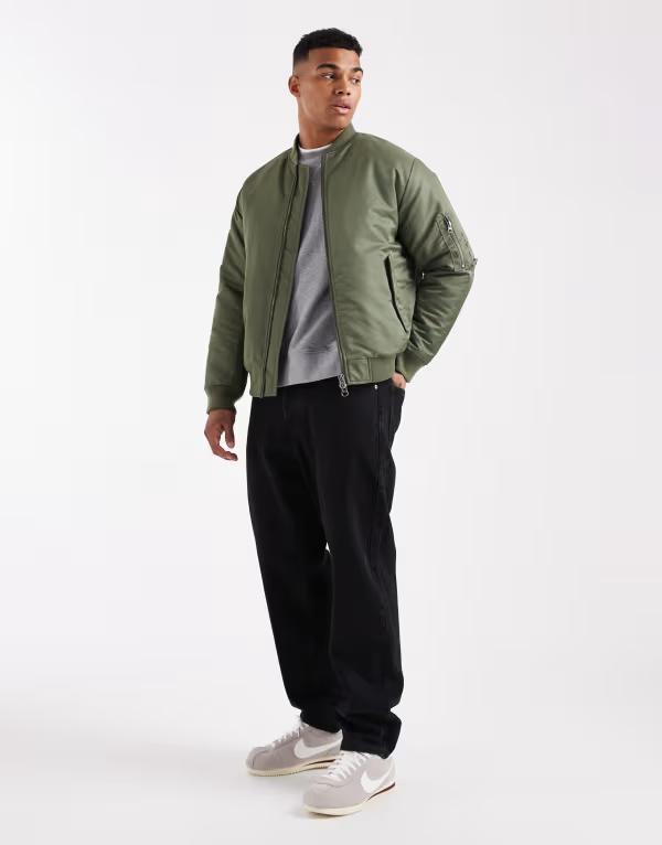 【送料無料】 エイソス メンズ ジャケット・ブルゾン アウター ASOS DESIGN MA1 bomber jacket in khaki green Khaki