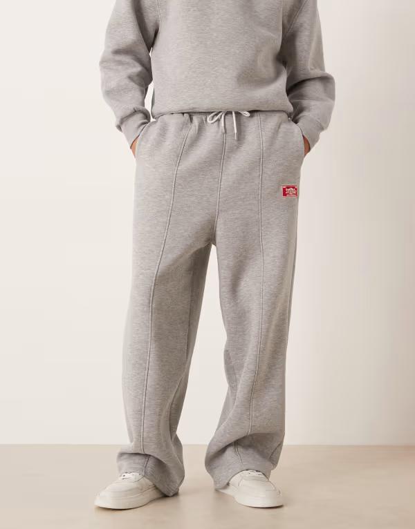 エイソス メンズ ボトムス カジュアルパンツ パンツ スウェットパンツ ASOS DESIGN oversized balloon pintuck sweatpants with embroidery in heather gray - part of a set Gray Heather グレー