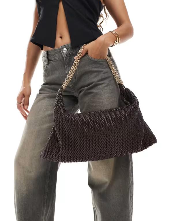 エイソス レディース バッグ ショルダーバッグ キルティング ASOS DESIGN quilted slouchy shoulder bag with chain handle in dark chocolate Dark chocolate チョコレート