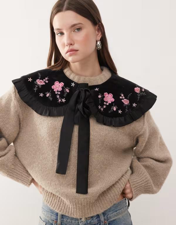 リクレイム ヴィンテージ レディース アクセサリー マフラー・ストール・スカーフ フラワー柄 ベルベット フラワー Reclaimed Vintage oversized velvet collar with floral embroidery black ブラック(4)