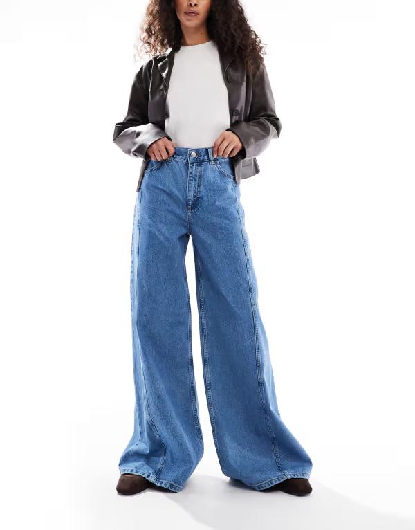 ミスセルフフリッジ レディース ボトムス デニムパンツ ジーンズ Miss Selfridge seam detail flared jeans in mid wash Mid Wash