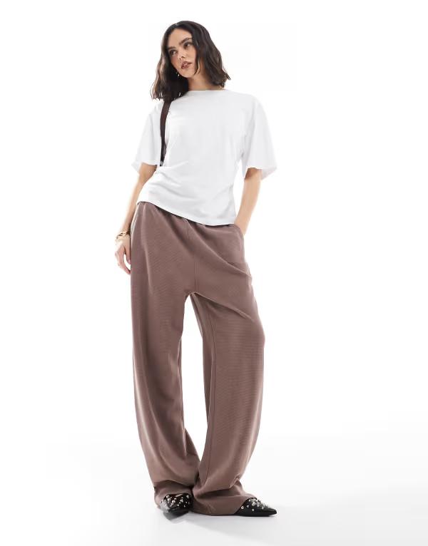 エイソス レディース ボトムス カジュアルパンツ ストレート スウェットパンツ ニット ASOS DESIGN waffle knit straight leg sweatpants in washed chocolate WASHED CHOC チョコレート
