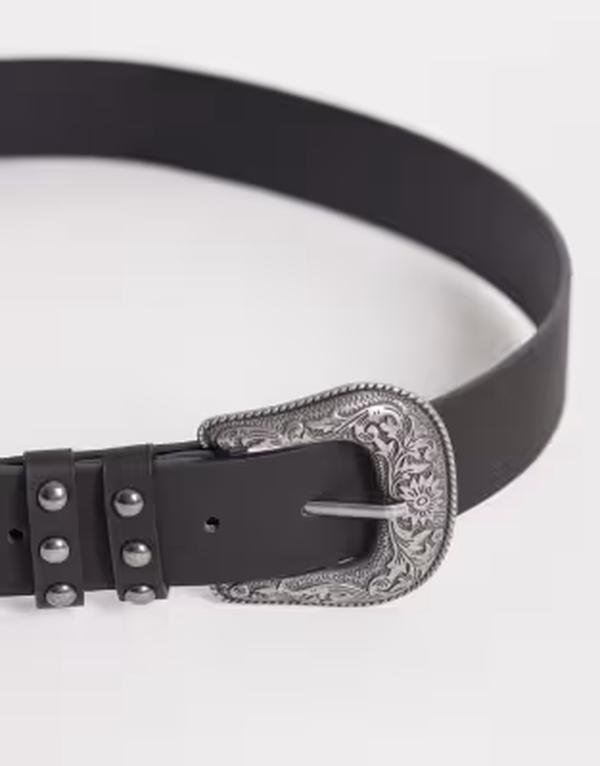 ReVida 楽天市場店のエイソス メンズ アクセサリー ベルト レザー フェイクレザー ASOS DESIGN studded faux leather belt with western-patterned silver-tone buckle Black ブラック｜アングル3