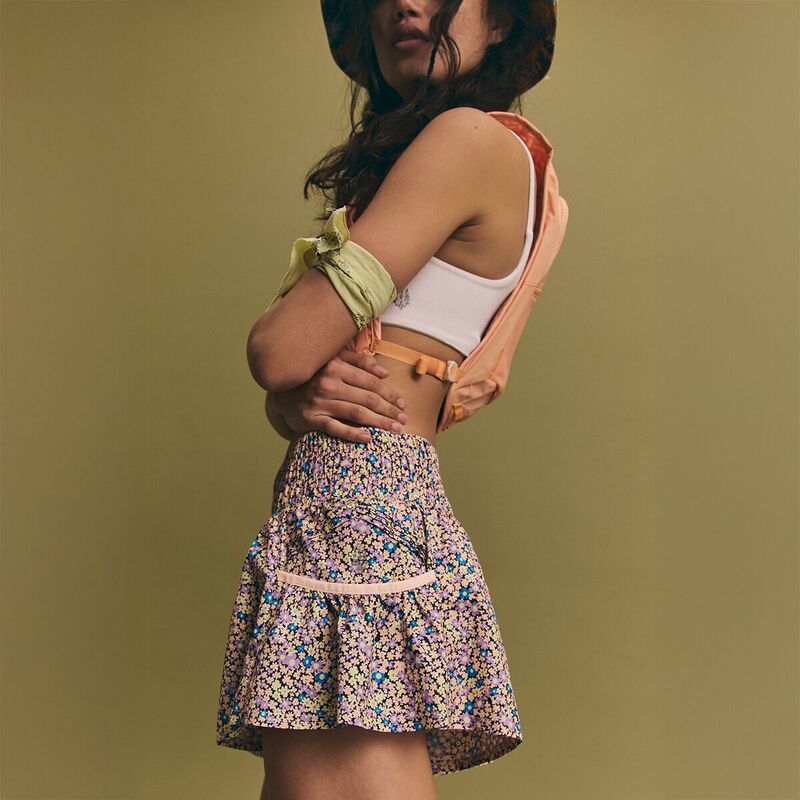 フリーピープル レディース ボトムス カジュアルパンツ プリント FP Movement Get Your Flirt On Print Short - Women's Ditsy Peach Combo ピーチ