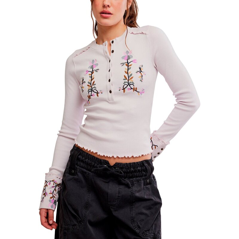 フリーピープル レディース トップス Tシャツ 刺繍 Free People Fleur Embroide red Cuff Shirt - Women's Lavender Combo ラベンダー