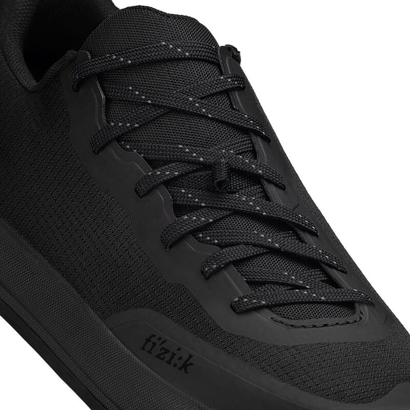 フィジーク メンズ シューズ スニーカー Fi'zi:k Gravita Versor Flat Cycling Shoe - Men's Black/Black ブラック