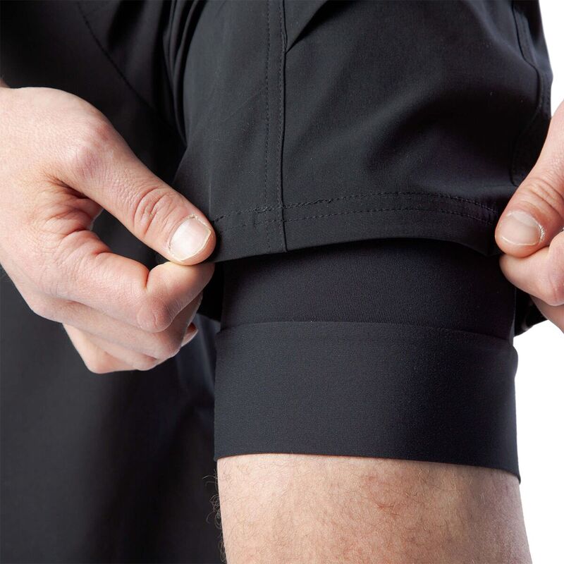 【送料無料】 イルスガーナー メンズ ハーフパンツ・ショーツ ボトムス Range 2 Short - Men's Dark Night