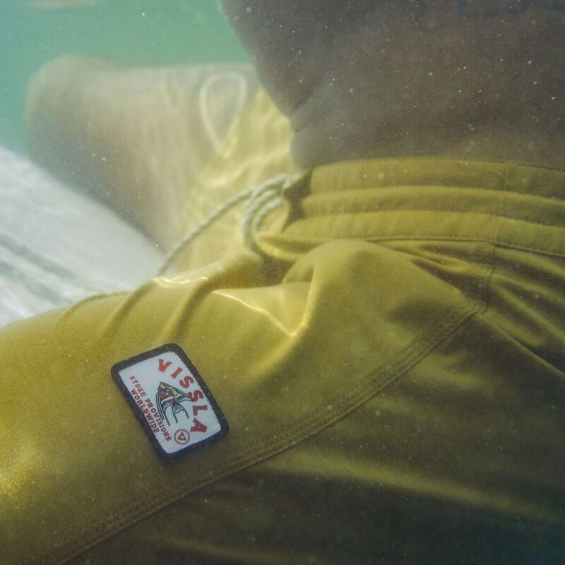 【送料無料】 ヴィスラ メンズ ハーフパンツ・ショーツ 水着 Solid Sets 18.5in Boardshort 2.0 - Men's Camo