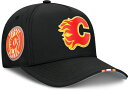 【送料無料】 ファナティクス レディース 帽子 アクセサリー NHL Adult Calgary Flames Black 2025 Draft Podium Adjustable Hat