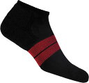 【送料無料】 ソーロス メンズ 靴下 アンダーウェア Thorlos 84 Low Cut Running Socks Black/Red