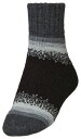【送料無料】 ノースイースト レディース 靴下 アンダーウェア Northeast Outfitters Women's Cozy Cabin Stripe Socks Black