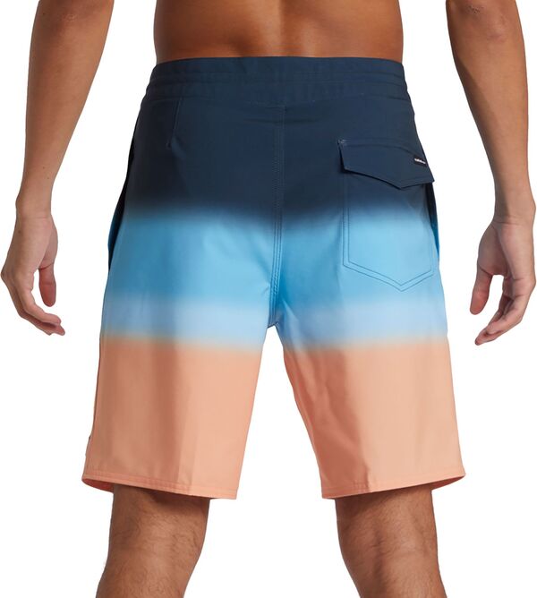 【送料無料】 クイックシルバー メンズ ハーフパンツ・ショーツ 水着 Quiksilver Men's Simmer Street 19 in. Boardshorts Blue Shadow