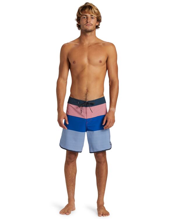 【送料無料】 クイックシルバー メンズ ハーフパンツ・ショーツ 水着 Quiksilver Men's Surfsilk Tijuana 19" Boardshorts Monaco Blue