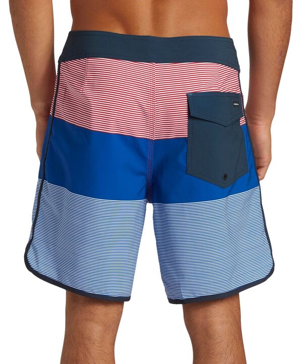 【送料無料】 クイックシルバー メンズ ハーフパンツ・ショーツ 水着 Quiksilver Men's Surfsilk Tijuana 19" Boardshorts Monaco Blue