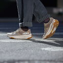 【送料無料】 ホカオネオネ メンズ スニーカー シューズ HOKA Men's Transport Shoes Dune/Eggnog