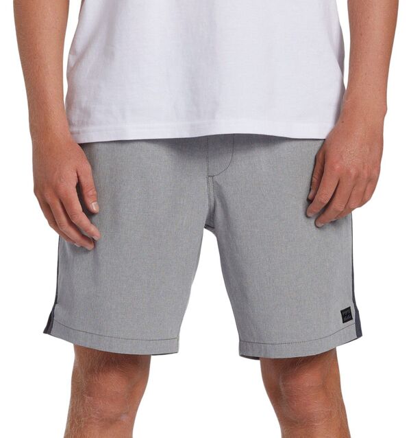 【送料無料】 ビラボン メンズ ハーフパンツ・ショーツ 水着 Billabong Men's Crossfire 18 in. Pull-On Shorts Light Navy