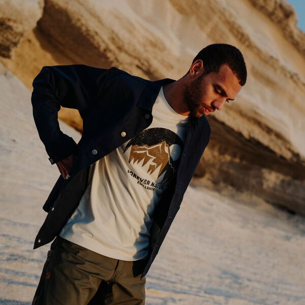 【送料無料】 フェールラーベン メンズ Tシャツ トップス Fjallraven Men's Nature T-Shirt Chalk White