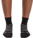 【送料無料】 オンジー メンズ 靴下 アンダーウェア On Women's Performance Mid Socks Black/Shadow