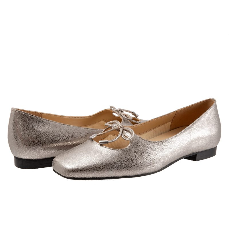 トロッターズ レディース シューズ サンダル Trotters Honesty Silver Metallic シルバー