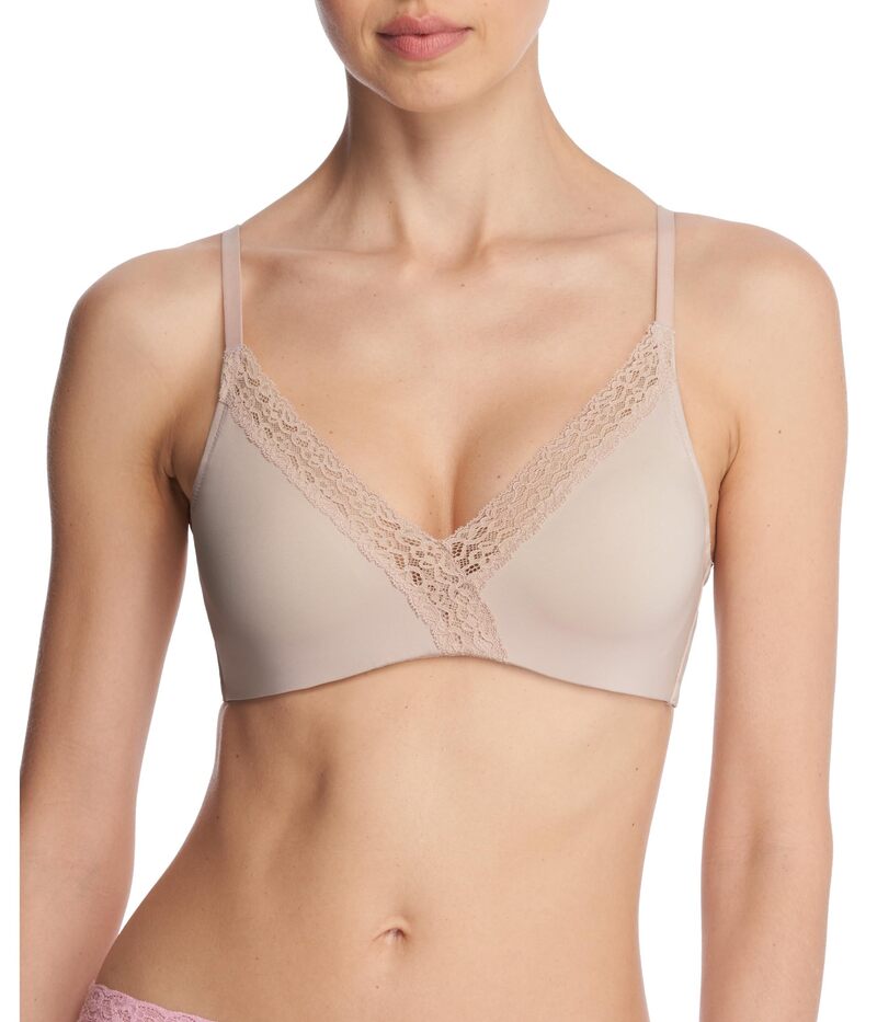 ■ブランド Natori (ナトリ)■商品名 Simply Lace Contour Plunge Underwire Bra■商品は海外よりお取り寄せの商品となりますので、お届けまで10日-14日前後お時間頂いております。 ■ブランド・商品・デザインによって大きな差異がある場合があります。 ■あくまで平均的なサイズ表ですので「目安」として参考にしてください。 ■お届けの商品は1枚目のお写真となります。色展開がある場合、2枚目以降は参考画像となる場合がございます。 ■只今、一部を除くすべて商品につきまして、期間限定で送料無料となります。 ※沖縄・離島・一部地域は追加送料(3,300円)が掛かります。