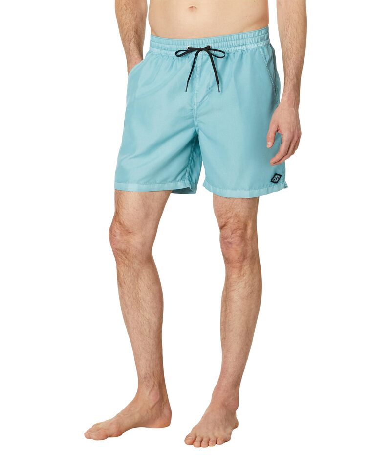 【送料無料】 ビラボン メンズ ハーフパンツ・ショーツ 水着 All Day Overdye Layback 17" Boardshorts Dusty Blue