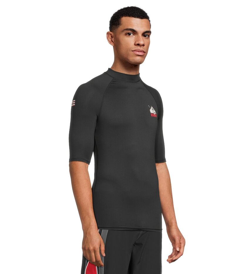 【送料無料】 クイックシルバー メンズ ハーフパンツ・ショーツ 水着 HI UPF50 Shorts Sleeve Surf Tee Black