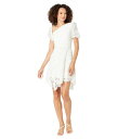 【送料無料】 ビーシービージーマックスアズリア レディース ワンピース トップス Scalloped Lace Dress Off-White