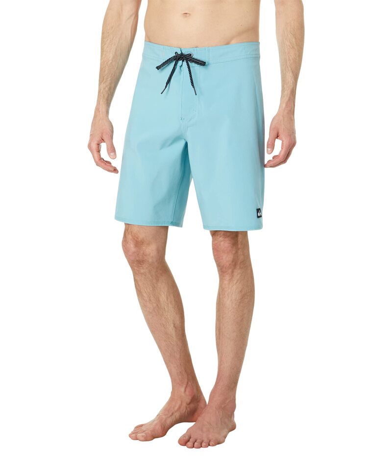 【送料無料】 クイックシルバー メンズ ハーフパンツ・ショーツ 水着 Surfsilk Kaimana 20" Boardshorts Cameo Blue