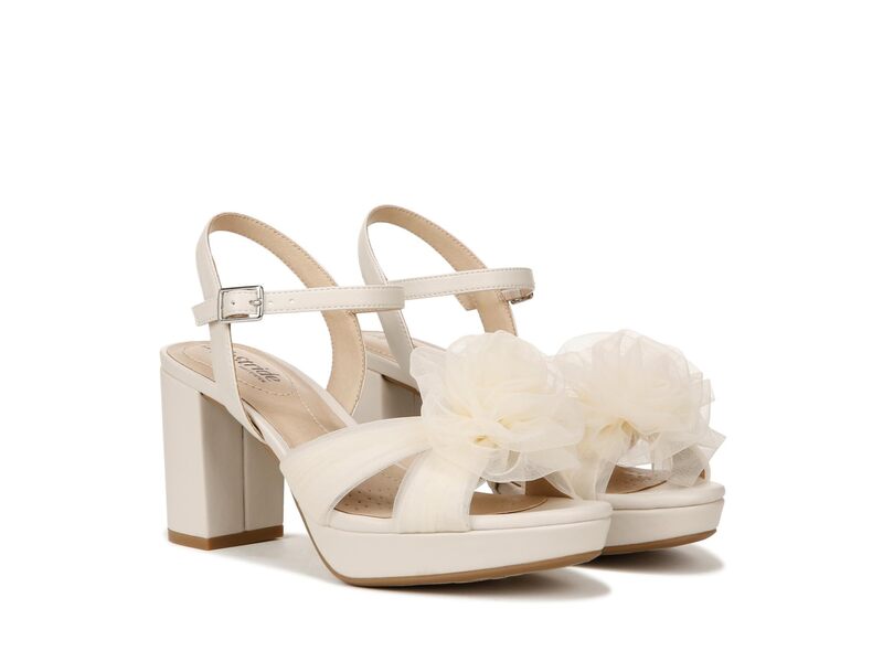 ライフストライド レディース シューズ ヒール サンダル LifeStride Last Dance 3 Heeled Dress Sandals Bone