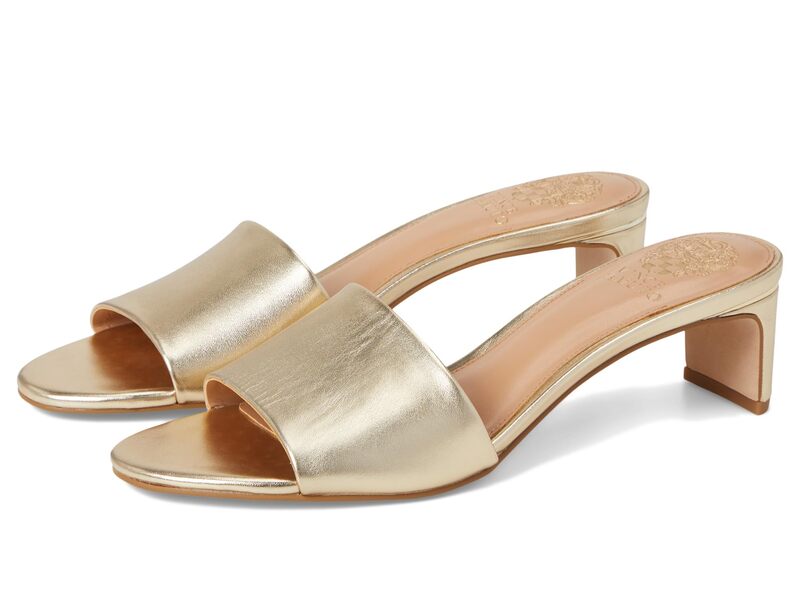 ■靴サイズ EU | US | JP 34 | 4 | 21cm 35 | 5 | 22cm 36 | 6 | 23cm 37 | 7 | 24cm 38 | 8 | 25cm 39 | 9 | 26cm ■ブランド Vince Camuto (ヴィンスカムート)■商品名 Linanna Heeled Slide Sandals■商品は海外よりお取り寄せの商品となりますので、お届けまで10日-3週間前後お時間頂いております。 ■ブランド・商品・デザインによって大きな差異がある場合があります。 ■あくまで平均的なサイズ表ですので「目安」として参考にしてください。 ■お届けの商品は1枚目のお写真となります。色展開がある場合、2枚目以降は参考画像となる場合がございます。 ■只今、一部を除くすべて商品につきまして、期間限定で送料無料となります。 ※沖縄・離島・一部地域は追加送料(3,300円)が掛かります。