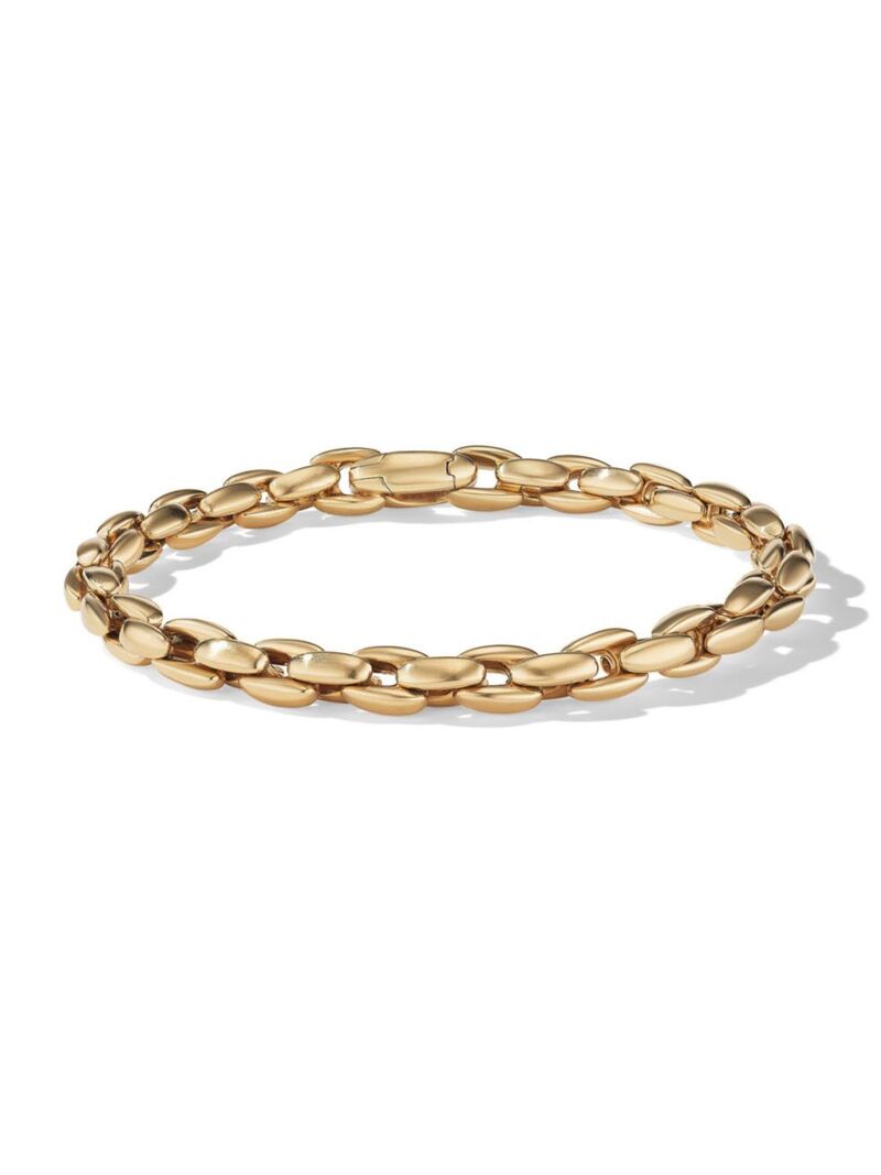 ■ブランド David Yurman (デイビット・ユーマン)■商品名 Elongated Box Chain Bracelet In 18K Yellow Gold■商品は海外よりお取り寄せの商品となりますので、お届けまで10日-14日前後お時間頂いております。 ■ブランド・商品・デザインによって大きな差異がある場合があります。 ■あくまで平均的なサイズ表ですので「目安」として参考にしてください。 ■お届けの商品は1枚目のお写真となります。色展開がある場合、2枚目以降は参考画像となる場合がございます。 ■只今、一部を除くすべて商品につきまして、期間限定で送料無料となります。 ※沖縄・離島・一部地域は追加送料(3,300円)が掛かります。